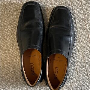 ECCO Men's Classic Black Leather Loafers